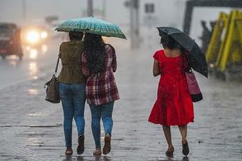 ප්රදේශ කිහිපයකට අද පස්වරුවේ වැසි