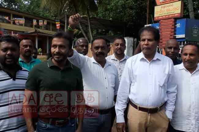 අක්මීමන සමූපයේ බලය ඒකාබද්ධ විපක්ෂයට