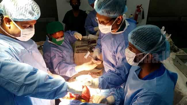ප්රථම වරට කෘතීම දණහිස් බද්ධයක්