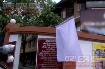 ක්රීඩා ගුරුවරයෙක් කොවිඩ් ආසාදිතව මියයයි