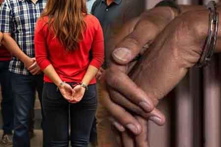 අයිතිය තහවුරුකිරීමට නොහැකි වූ රු. කෝටි 2ක් සමග 08ක් අත්අඩංගුවට