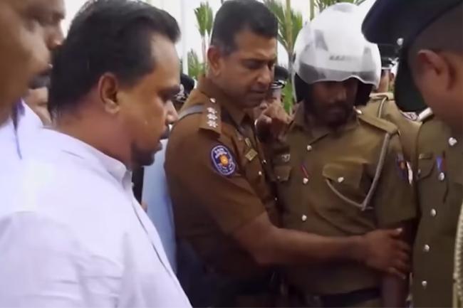 පුෂ්පෝපහාර දැක්වීමට ඉඩ ලබානොදීමට එරෙහිව මානව හිමිකම් කොමිසමට පැමිණිල්ලක්
