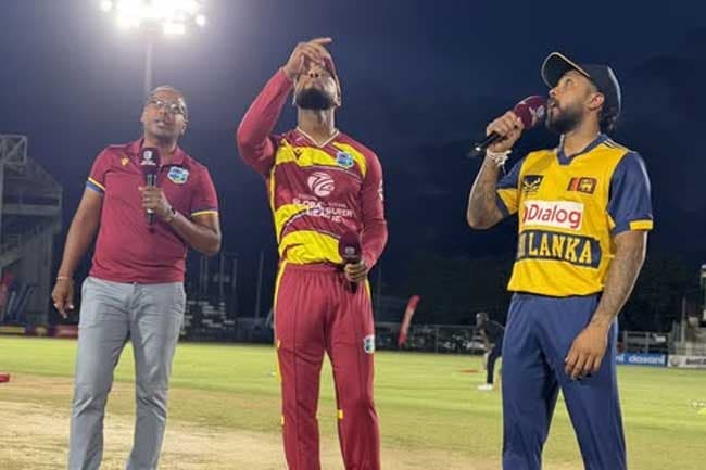 කොදෙව්වන්ට එරෙහි පළමු T20 තරගයේ කාසියේ වාසිය ශ්රී ලංකාවට