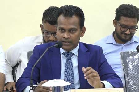 සංචාරකයින් රට තුළ වියදම් කරන ඩොලර් ප්රමාණය අඩුවෙලා