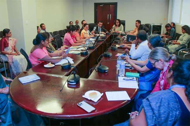 අවශ්‍යතාව පරිදි පෙරපාසල් හා දිවා සුරැකුම් මධ්‍යස්ථාන ඒකාබද්ධ කිරීමේ සැලැස්මක්