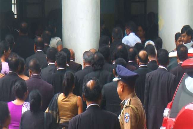 නීතිඥ ගුණරත්න වන්නිනායකට ඇප