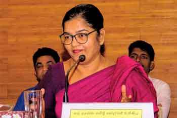 දැයේ කාන්තාවන් සහ දරුවන් වෙනුවෙන් කටයුතු කරන අප ක්ෂේත්‍රය තුළ තව තවත් සක්‍රීය විය යුතුයි - අමාත්‍ය සරෝජා පෝල්රාජ්