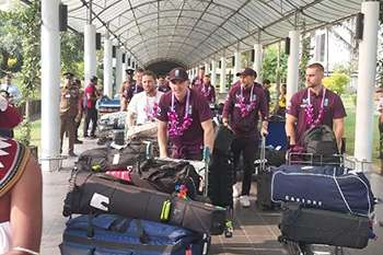එංගලන්ත ක්‍රිකට් කණ්ඩායම දිවයිනට