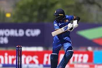 අයර්ලන්තයට ලකුණු 268ක ඉලක්කයක්