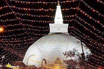 වෙසක් පොහොය දිනය වෙනස්වීම ගැන පැහැදිලි කිරීමක්