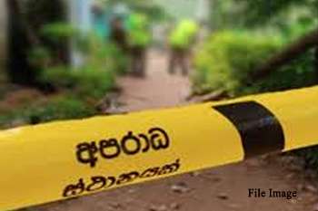 ආයුධයකින් පහරදී පුද්ගලයෙකු ඝාතනය කෙරේ