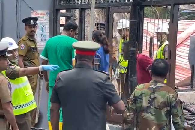 වැඩිහිටි රැඳවුම් මධ්‍යස්ථානයේ ඇති වූ ගින්නෙන් මියගිය ගණන 12ක් දක්වා ඉහළට