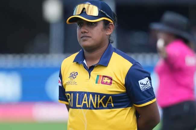 නායිකාවක් ලෙස මම අසාර්ථකයි වගේ දැනෙනවා - චමරි