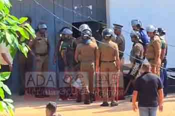 මීගමුව බන්ධනාගාරයේ ගැටුමෙන් රැඳවියන් දෙදෙනෙකු මරුට - පොලීසිය සහ STF කැඳවයි