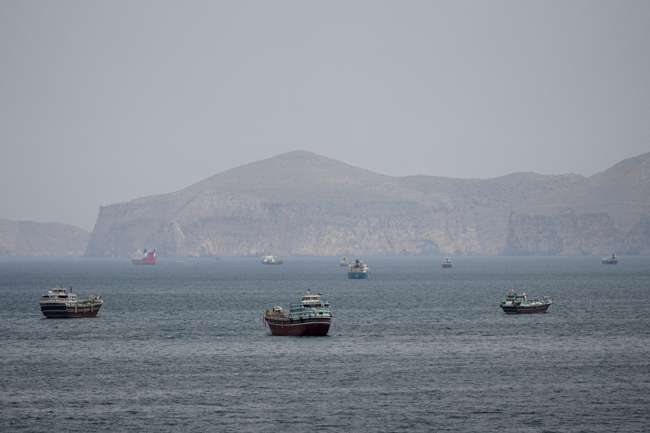 Hormuz සහ Bab al-Mandeb යනු මොනවාද?