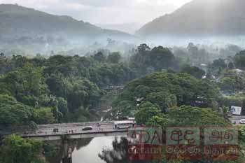 රත්නපුර පාලම අසළ ‍ද්‍රෝන දර්ශනයක්...