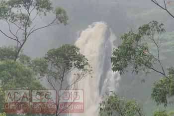 ඉහළ කොත්මලේ ජල පෝෂක ප්‍රදේශවලට තද වැසි