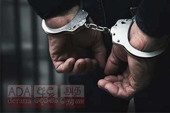 නීතිවිරෝධී මත්පැන් බෝතල් 200ක් සමඟ පුද්ගලයෙක් මාට්ටු