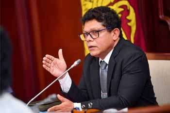 වියළි කාලගුණය පවතින දිස්ත්‍රික්කවලට ජලය බෙදාහැරීමට විශේෂ වැඩපිළිවෙළක්