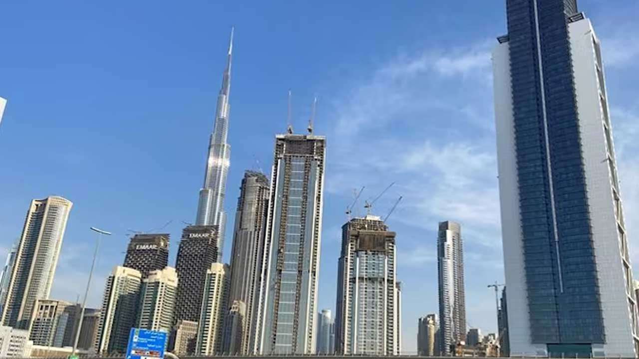 ඉරානයෙන් මිසයිල දෙකක් එල්ල කළ බවට UAE චෝදනා