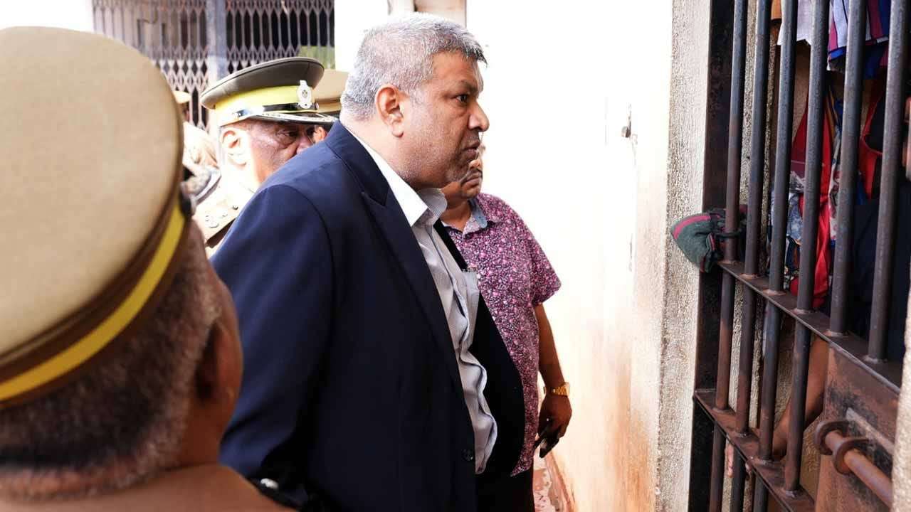 සිරකරුවන්ට ජනාධිපති පොදු සමාව ලබාදීමේ විධිමත් ක්‍රමවේදයේ කමිටු වාර්තාව කඩිනමින් අමාත්‍ය මණ්ඩලයට
