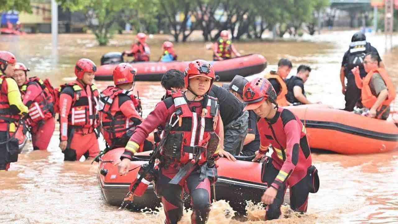 නාරා කුණාටුවේ බලපෑමෙන් චීනයේ ප්‍රදේශ කිහිපයකට ගංවතුර