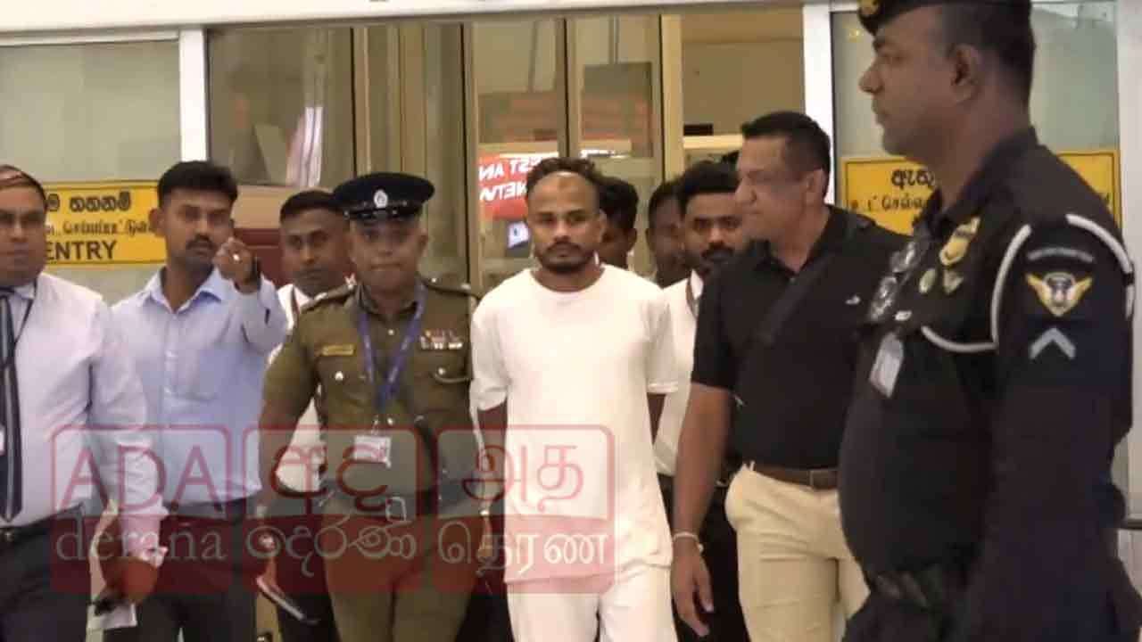 බස් ලලිත්ගේ කෙරුවාව එළියට