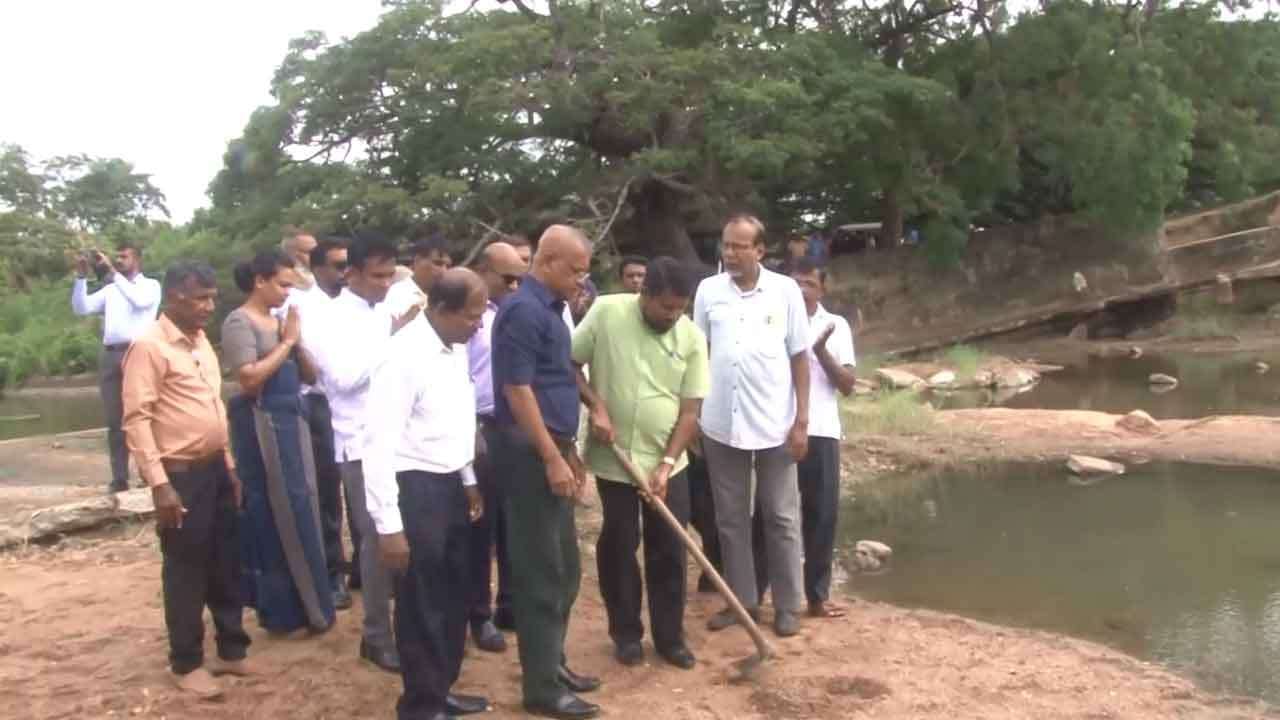 දිට්වා ආපදාවෙන් හානියට පත් වැව් තුනක ප්‍රතිසංස්කරණ කටයුතු ඇරඹේ