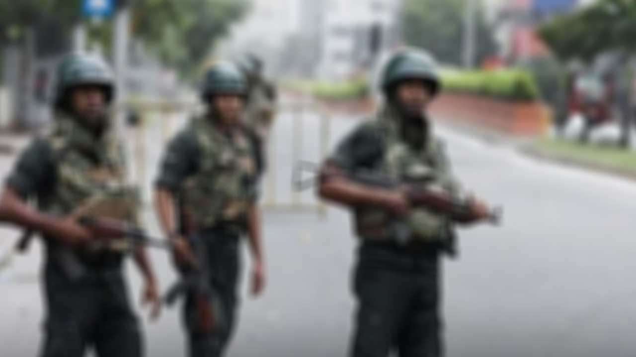 මහජන සාමය පවත්වාගෙන යාමට දිස්ත්‍රික්ක රැසකට ත්‍රිවිධ හමුදාව කැඳවයි