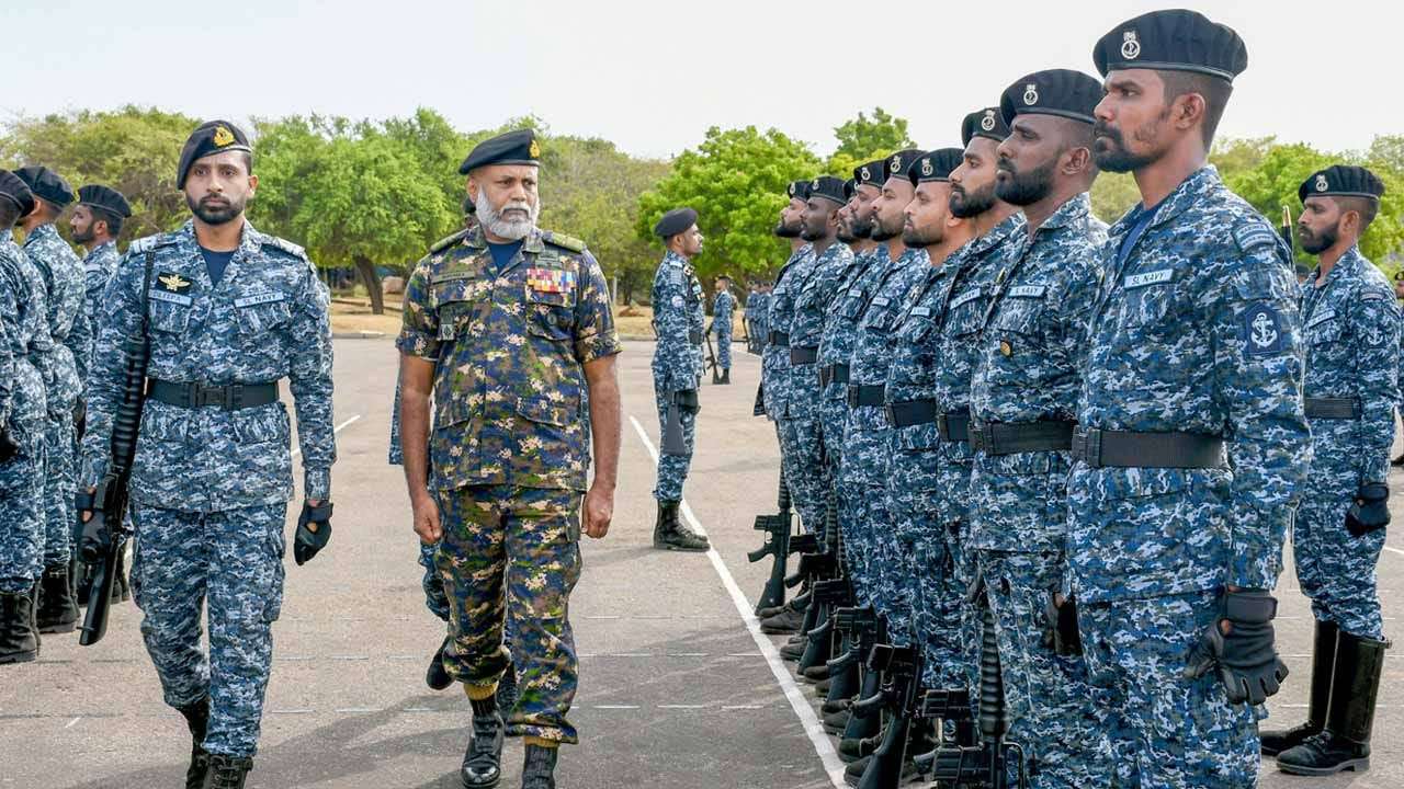 මැරීන් බළඇණි පාඨමාලාව සම්පූර්ණ කළ නාවික හමුදා පුද්ගලයන් 36 දෙනෙකු විසිර යයි