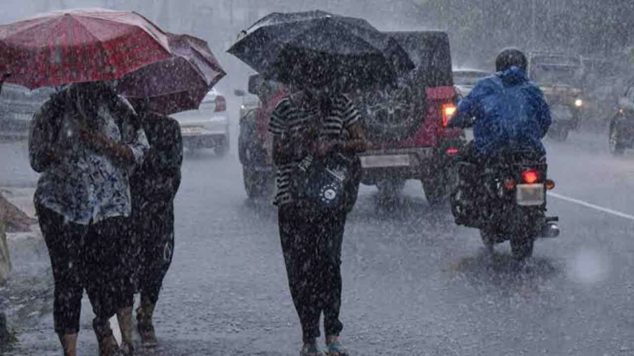 ප්‍රදේශ කිහිපයකට ගිගුරුම් සහිත වැසි