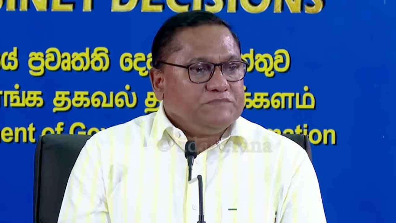 තායිලන්තයට වීසා රහිතව ඇතුළුවීමට තිබූ අවස්ථාව නැති වූ හේතුව ඇමති විජිත කියයි