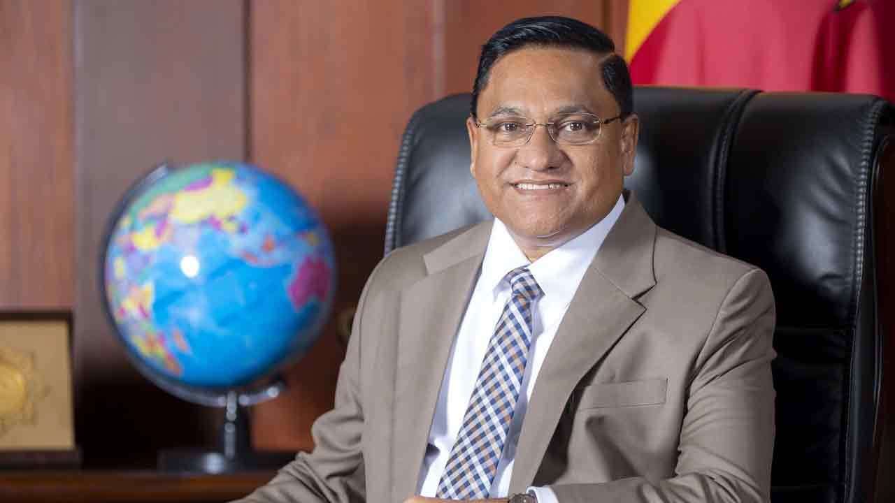 අමාත්‍ය විජිත හේරත්  තායිලන්තයේ නිල සංචාරයක