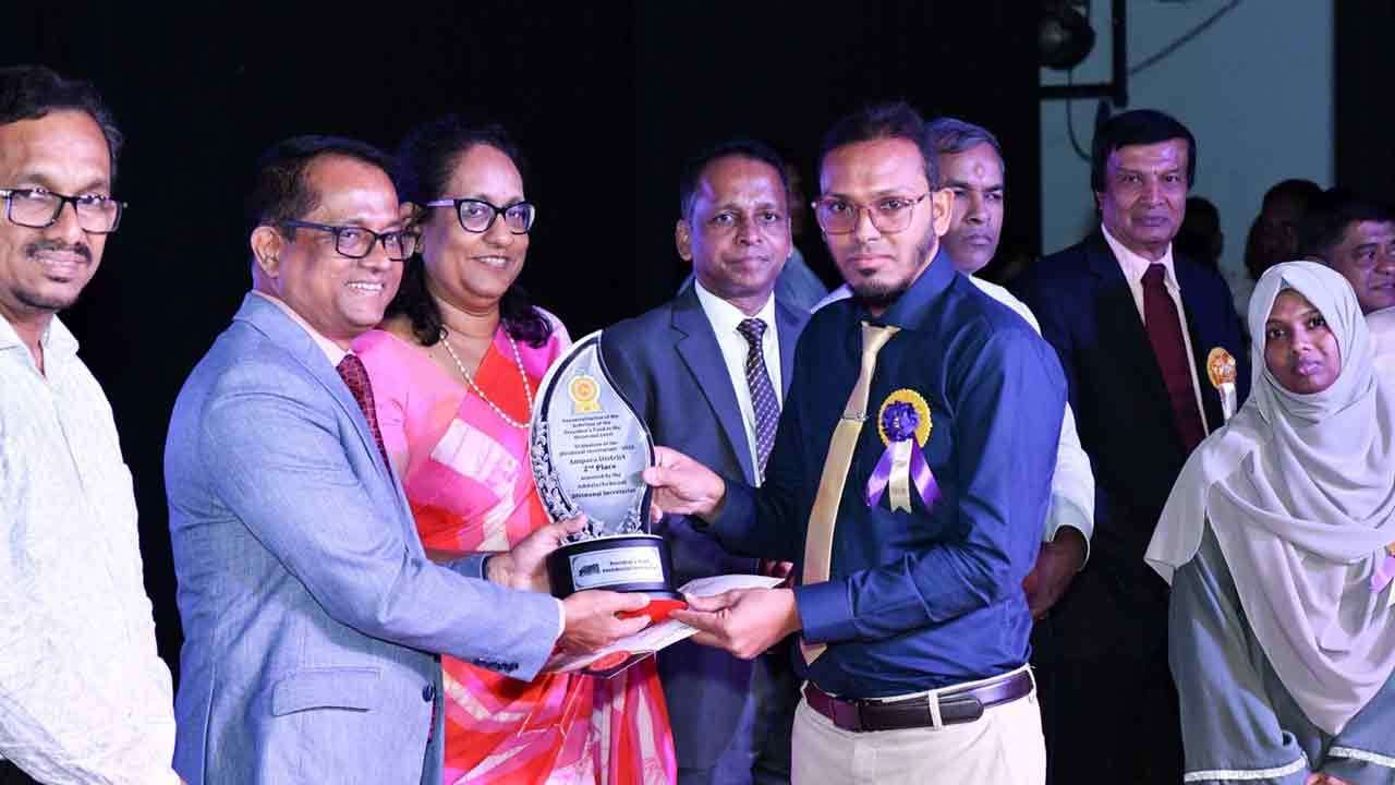 'සරසවි දිරියෝ අභිමන්' තෙවැනි වැඩසටහන  අගමැතිනියගේ ප්‍රධානත්වයෙන්