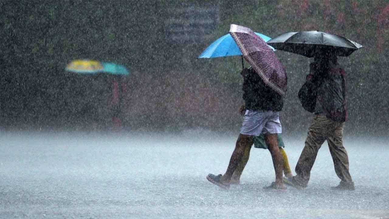 පවතින වැසි තත්ත්වයත් සමග ආපදා කළමනාකරණයෙන් දැනුම්දීමක්