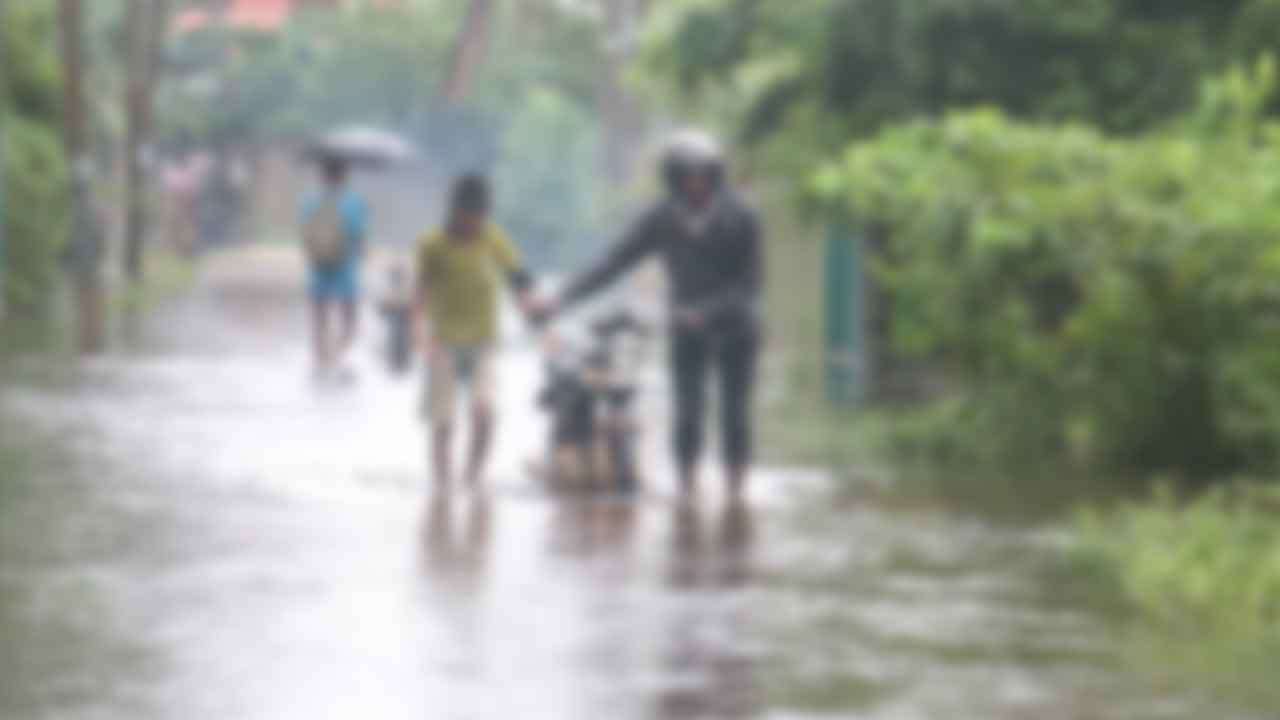 කුඩා ගඟ සහ මගුර ගඟ ආශ්‍රිතව සුළු ගංවතුර තත්ත්වයක් ගැන අනතුරු ඇඟවීමක්