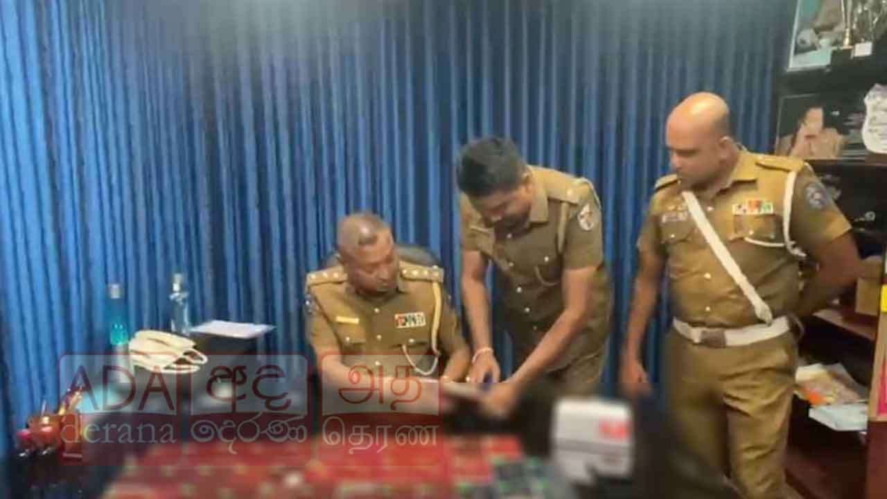 කූට ලේඛන සැකසීමට පාස්පෝට් 48ක් ළඟ තබාගත් අයෙකු කොටුවෙයි