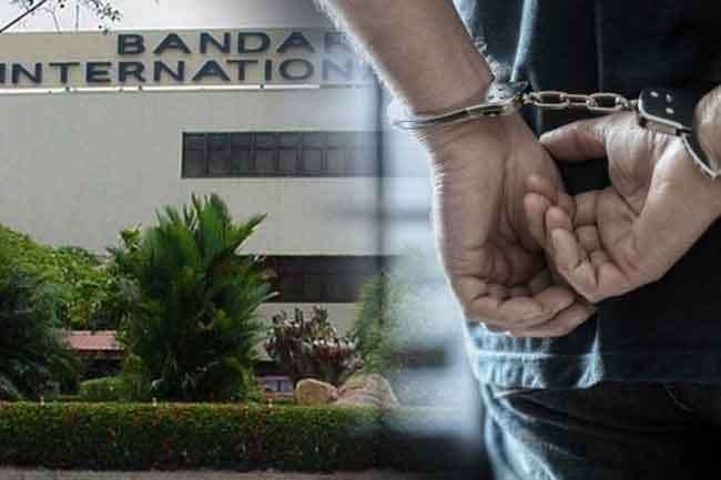 නීති විරෝධී දුම්වැටි තොගයක් සමග චීන ජාතිකයින් දෙදෙනෙකු අත්අඩංගුවට