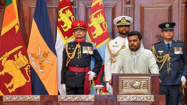 අවදානම දරා ගනිමින් අභියෝග ජයගන්නා රාජ්‍ය සේවයක් අවශ්‍යයි - ජනපති
