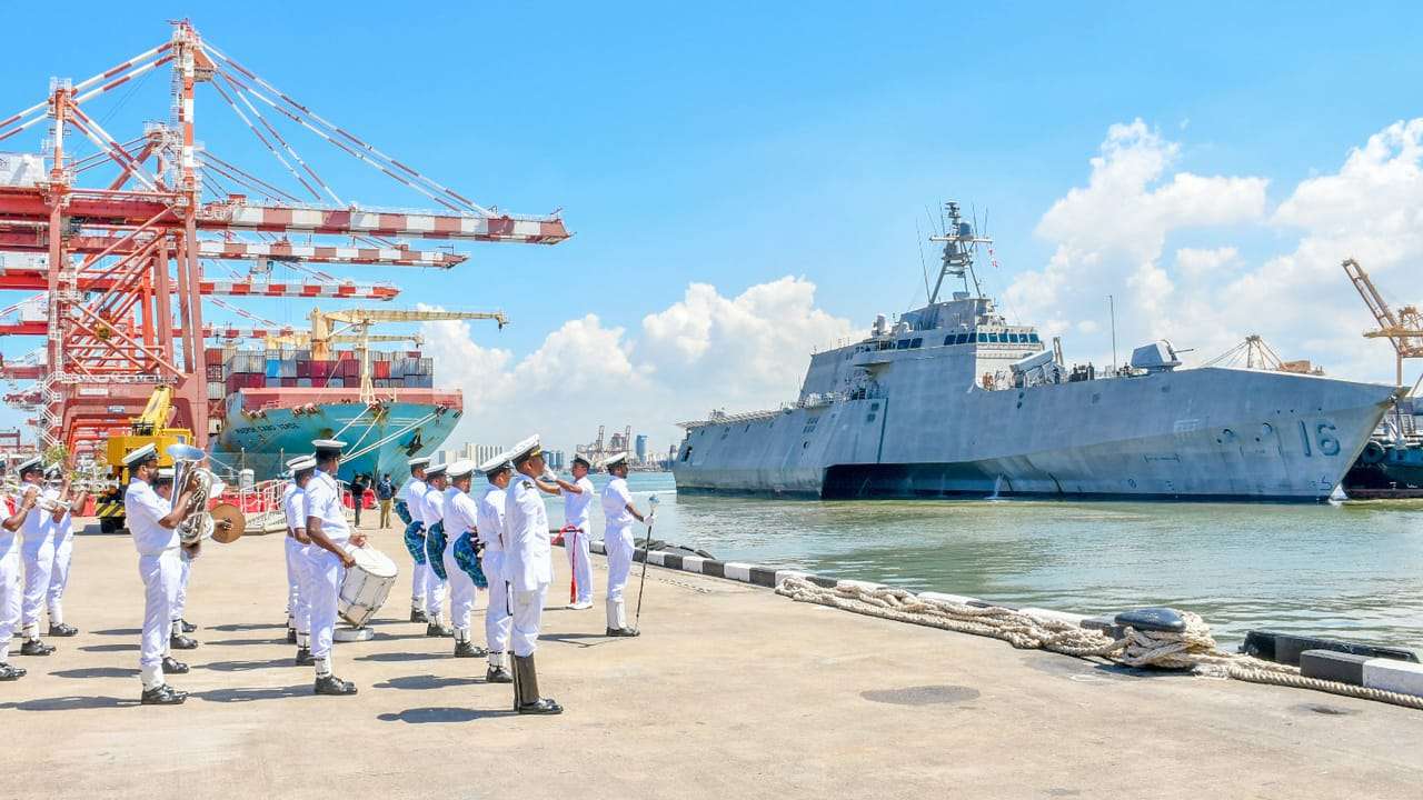 කොළඹට ආ අමෙරිකානු යුද නැව පිටත්ව යයි