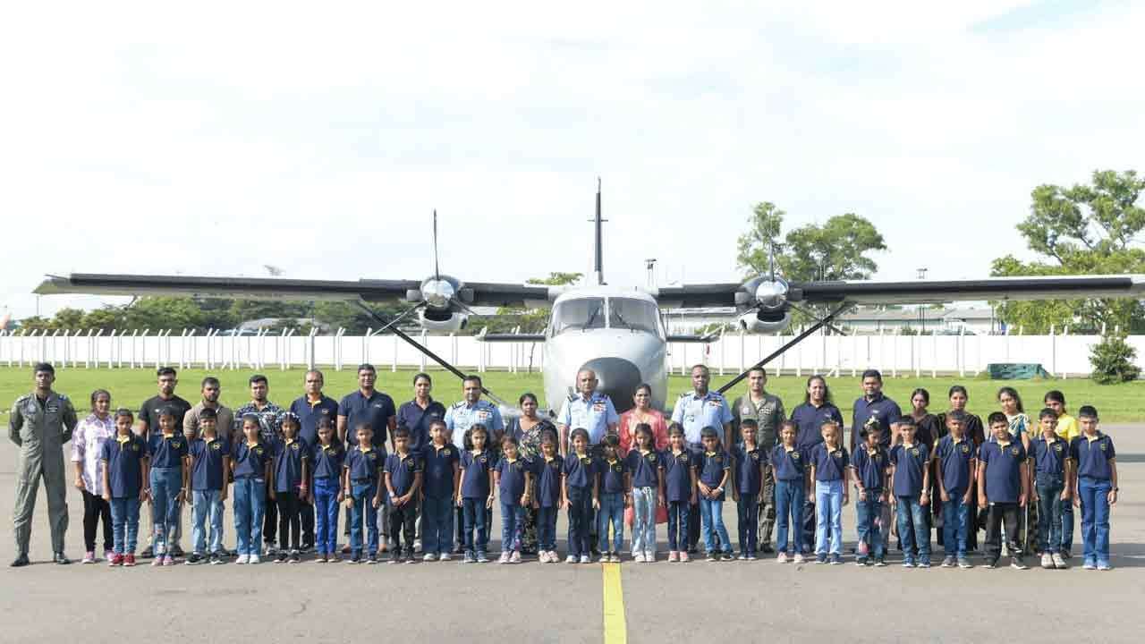 ලෝක ළමා දිනය වෙනුවෙන් තැන්නේයාය ප්‍රාථමික විද්‍යාලයේ දරුවන්ට අමතක නොවන ගුවන් සවාරියක්