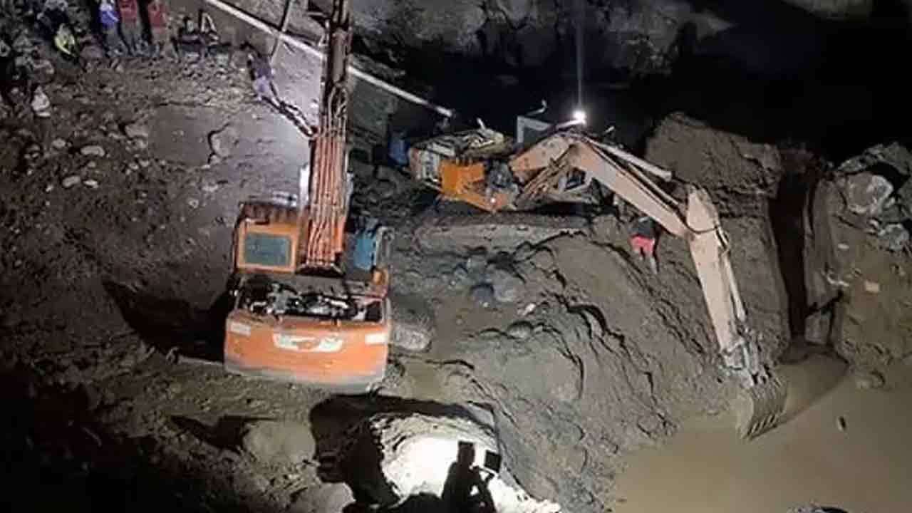 කොලොම්බියාවේ රන් පතලක්  කඩා වැටී 14දෙනෙකු මරුට