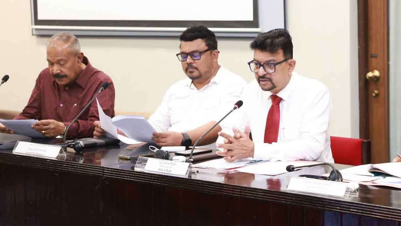 අධ්‍යාපන වෘත්තීක සභාව ස්ථාපිත කිරීමේ ක්‍රියාවලියේ ප්‍රමාදය පිළිබඳ විශේෂ අවධානය