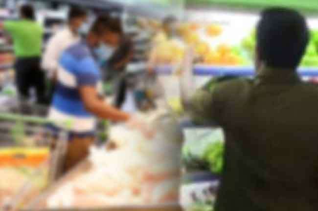 මිල ප්‍රදර්ශනය නොකළ වෙළෙඳ ආයතනවලට එරෙහිව දිවයින පුරා විශේෂ වැටලීම්