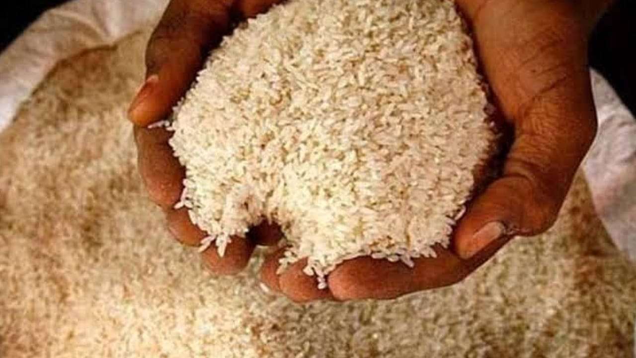 වැඩි මිලට කීරි සම්බා වික්ක වෙළෙඳසැලකට ලක්ෂ පහක දඩයක්