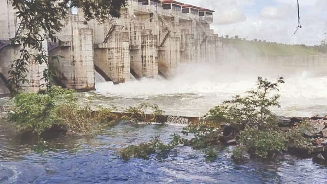 දැදුරු ඔය ජලාශයේ අඩිය බැගින් වාන් දොරටු අටක් විවෘත කරයි