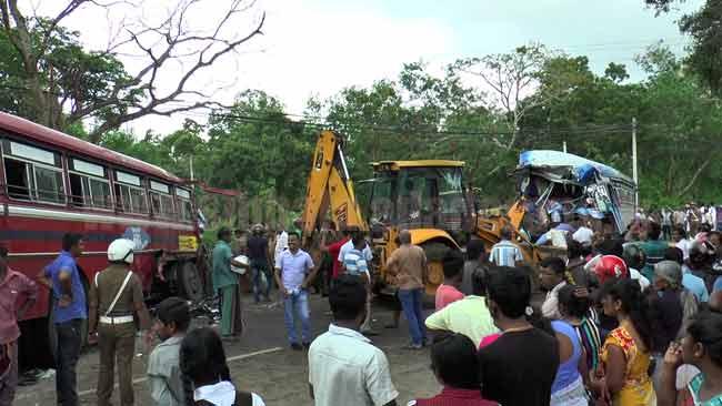 ලුණුගම්වෙහෙර දී සිදු වූ අනතුරෙන් කතක් මරුට - 50කට තුවාල