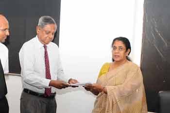 තවත් කමිටු වාර්තාවක් තලතා අතට