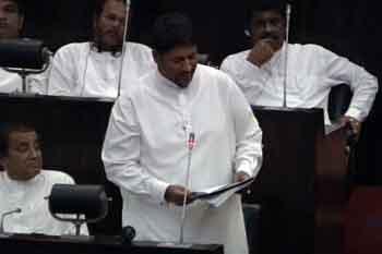 එල්ලවූ බෝම්බ ප්‍රහාර ක්‍රයිස්චර්ච් ප්‍රහාරයට ප්‍රතිප්‍රහාරයක්-ආරක්ෂක රාජ්‍ය ඇමති