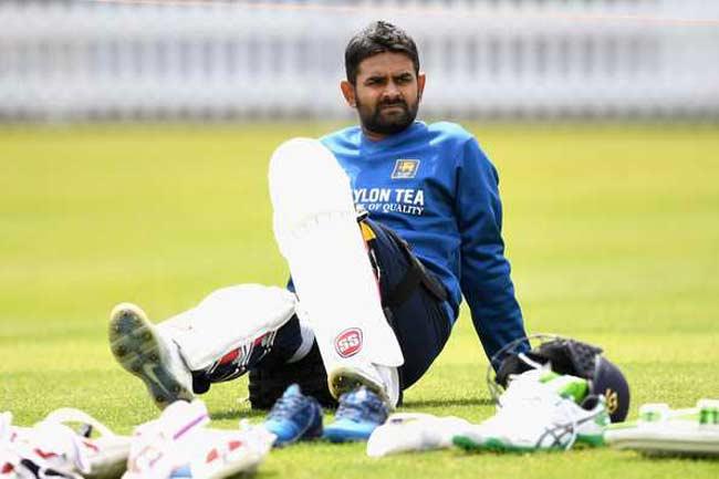 පාකිස්ථාන සංචාරයේ නායකත්වය ලහිරු තිරිමාන්නට